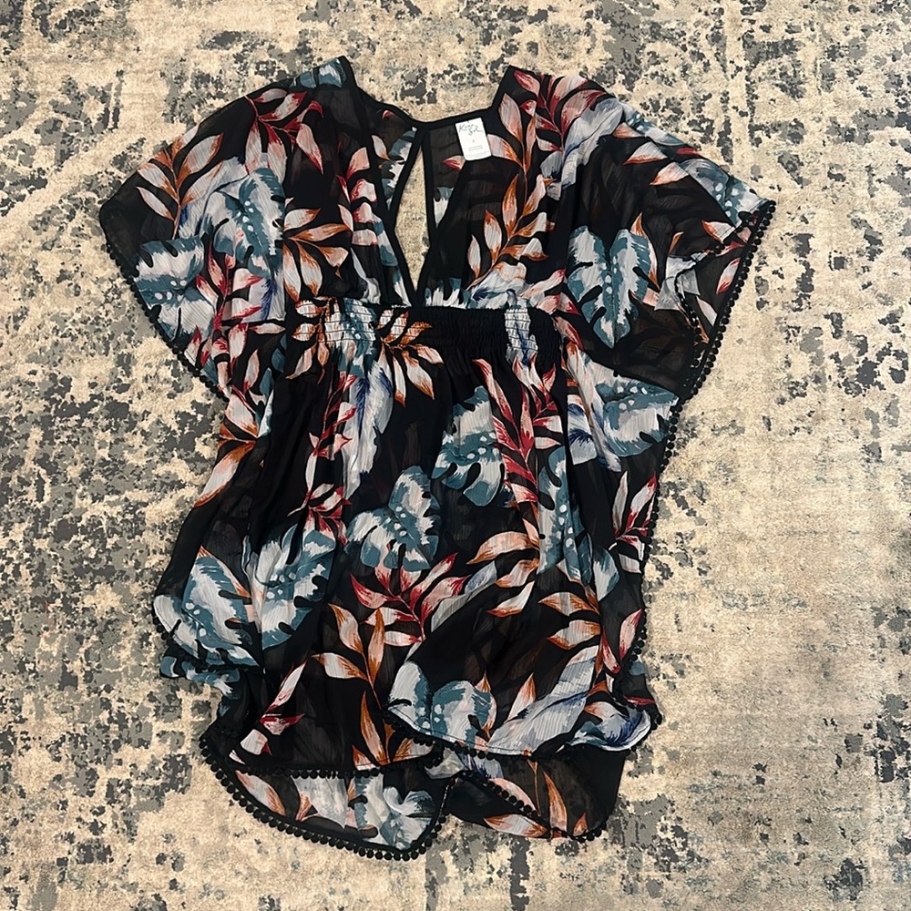 BEAUTIFUL KONA SOL COVER UP SIZE SMALL